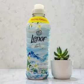 Lenor Dolomitok lehelete öblítő 840 ml
