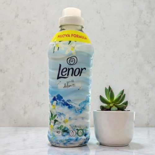 Lenor öblítő Dolomitok lehelete 840 ml