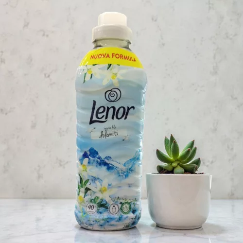 Lenor Dolomitok lehelete öblítő 840 ml